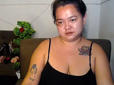 xBetterThanUrWifex webcam