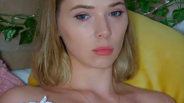 GentleRossi live cam on StripChat