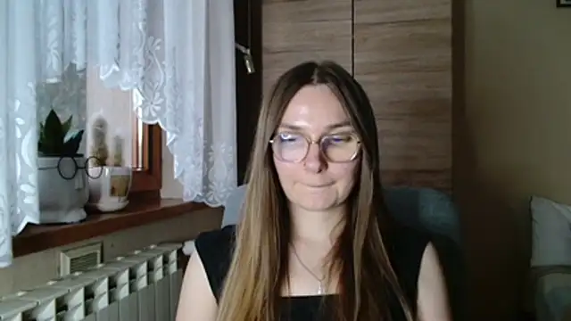 LooveELLYx live webcam
