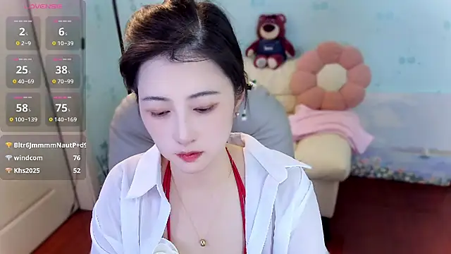 summer_uu live cam