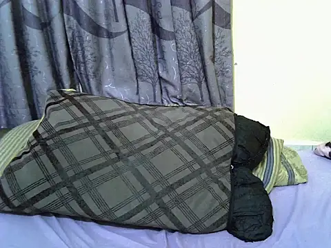 favour_001 live webcam