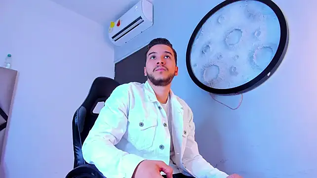 mike_257 webcam