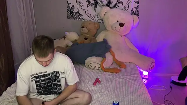 Laura_Key webcam