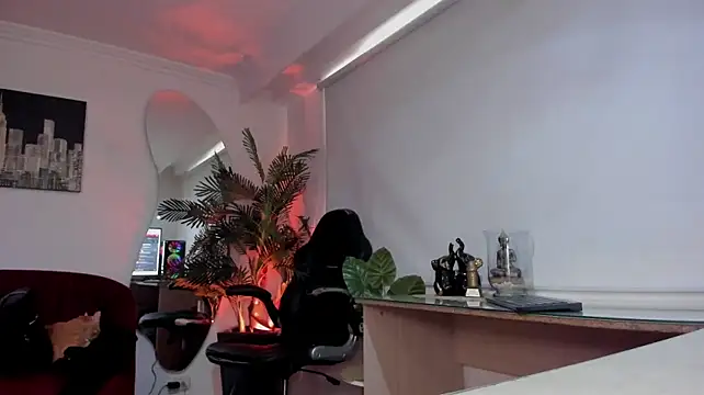 Meghan320 live cam on StripChat