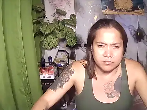 TabooSHOWgirl18 webcam