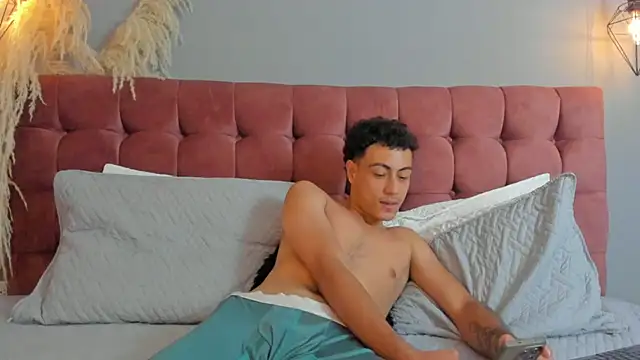 Lois_stone webcam