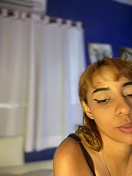 LeylaKnox webcam