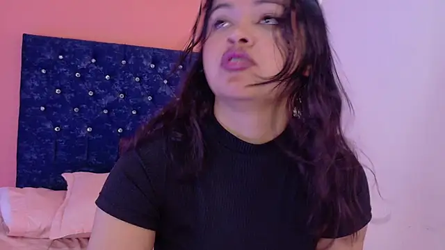 Catalinaa01 webcam stripchat model stream image