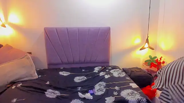 ScarletHoot_ webcam