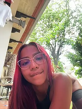 LucyLeah webcam