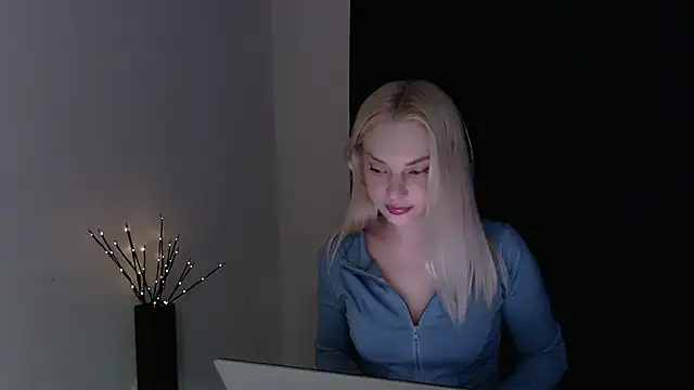 Lia_noo_regrets webcam