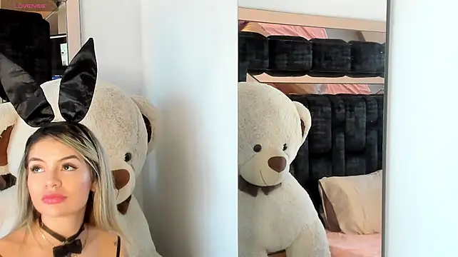 ARIANNA_KYLEE webcam