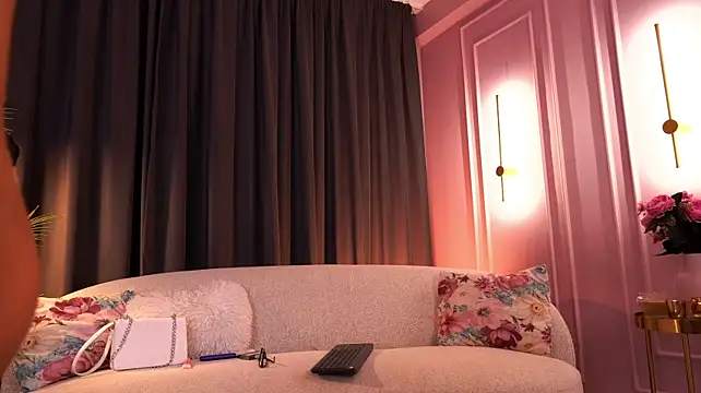 Red_Kim live cam on StripChat