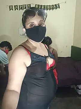 sexy_riya03 live cam on StripChat