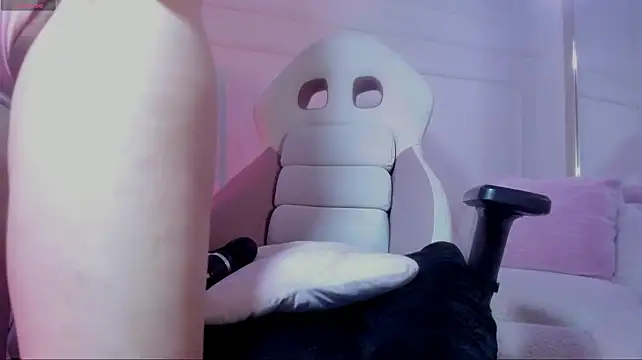 conny__curly webcam