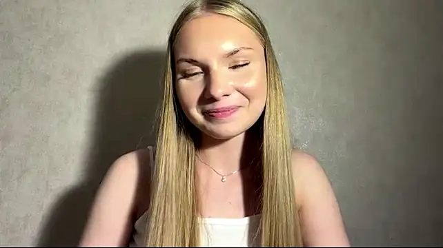 CarolineNine webcam