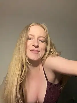 MissDirtySecret live cam on StripChat
