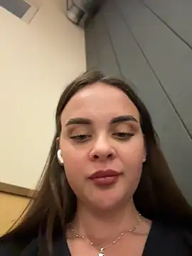 KristiRich webcam