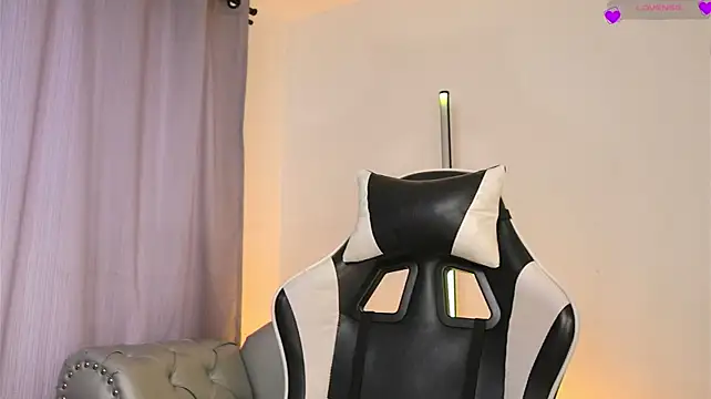 Velvet_Raze webcam