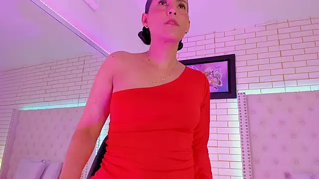 Coco_Balenciaga_ webcam