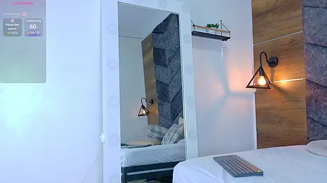 AnnieRouse__ webcam