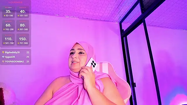 HijabiMilff webcam