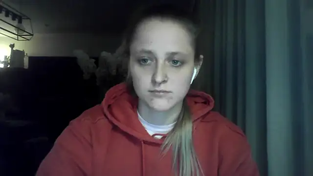 LeaWetGirl webcam