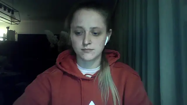 LeaWetGirl webcam