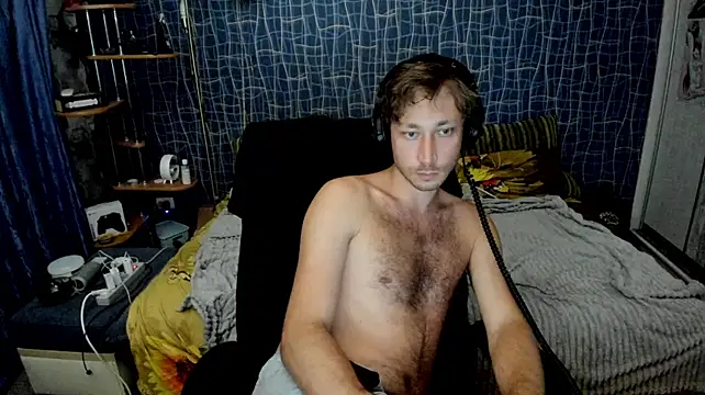 CuteBoy228 webcam