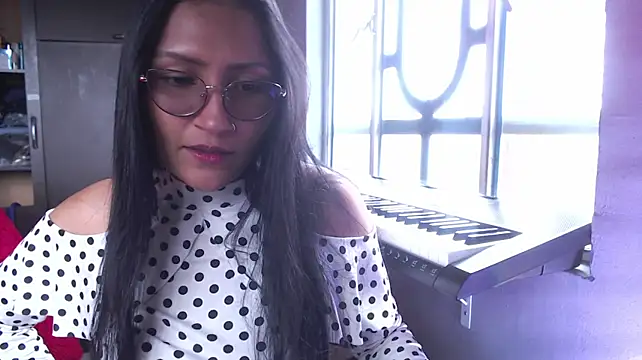 leah-666 webcam