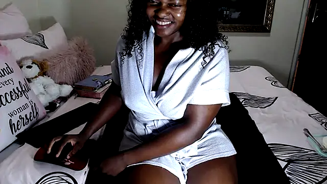 FitSelina66 webcam