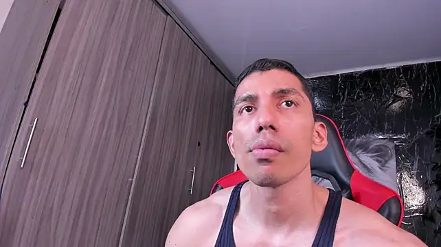 Erik_castle webcam
