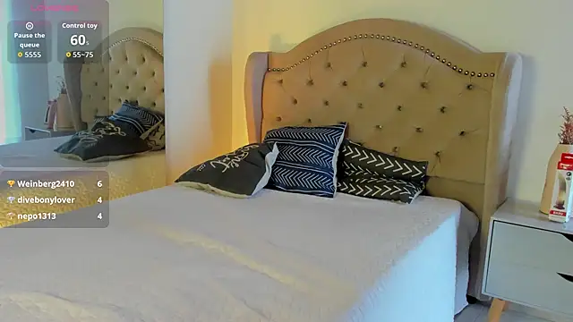 JadeBellee webcam