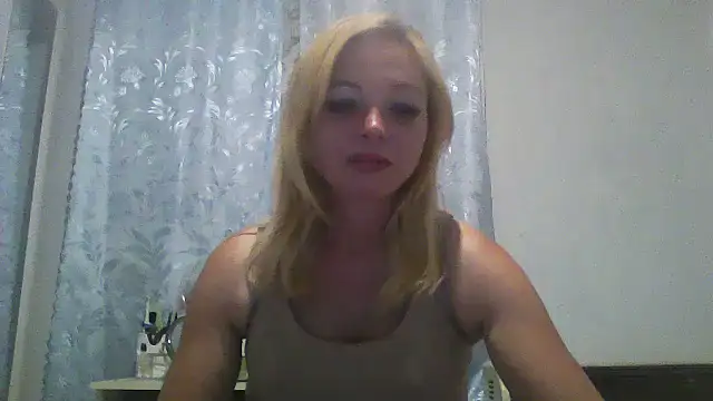 Lola_115 webcam