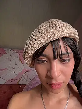 Sasha-firee live cam on StripChat