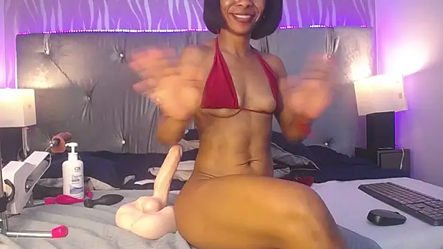 AlikaAdul webcam