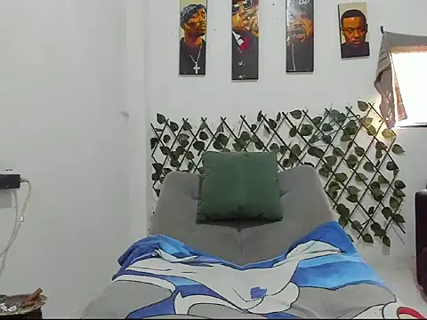 Latins_Boss webcam