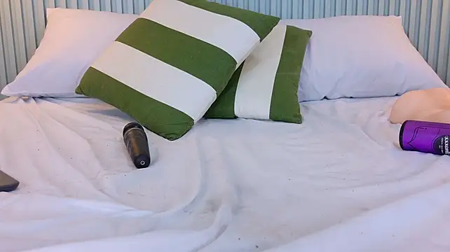 GabyJones_ webcam