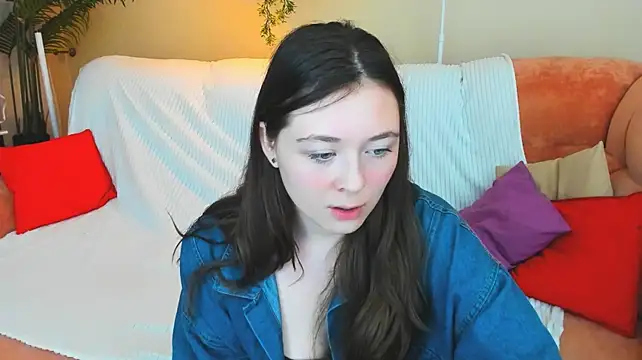 AlluringLookk webcam