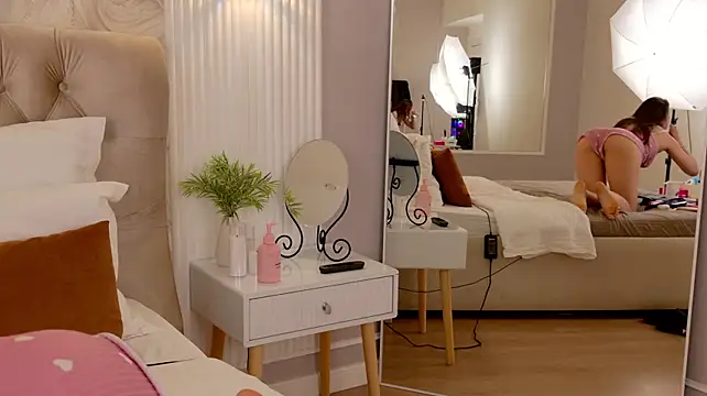 KaisaWeston webcam