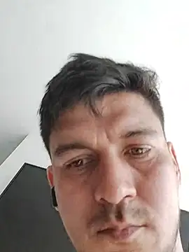 MrSecretSuit webcam