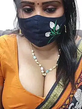 Queenflowerr live cam on StripChat