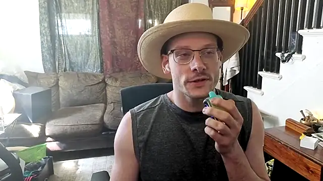 MasterDaddyCool webcam