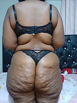 Bigboobsbooty webcam