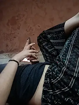 Santoshi7080 live cam on StripChat