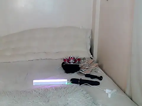 urcurlydiva live cam on StripChat