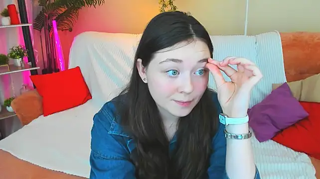 AlluringLookk webcam
