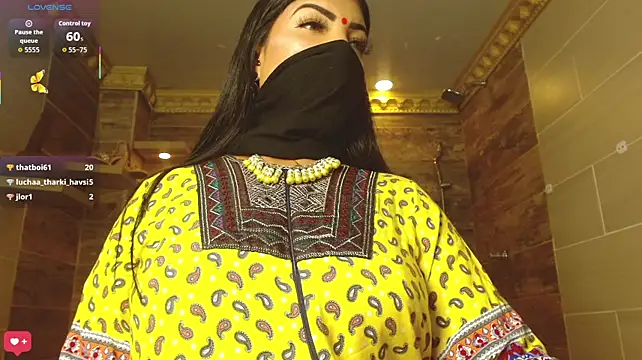 Iniya_Parul live cam on StripChat