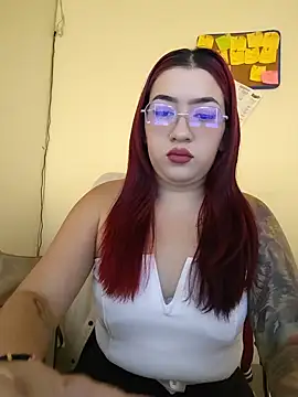 Odett_Sw live cam on StripChat