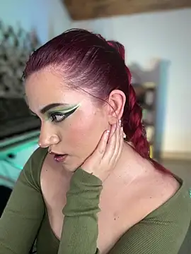 NikkiNix webcam